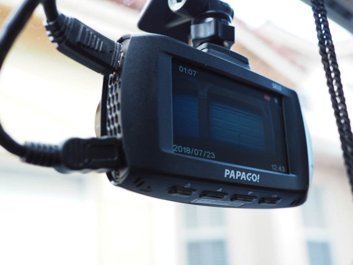 Papago GoSafe S810 dash cam