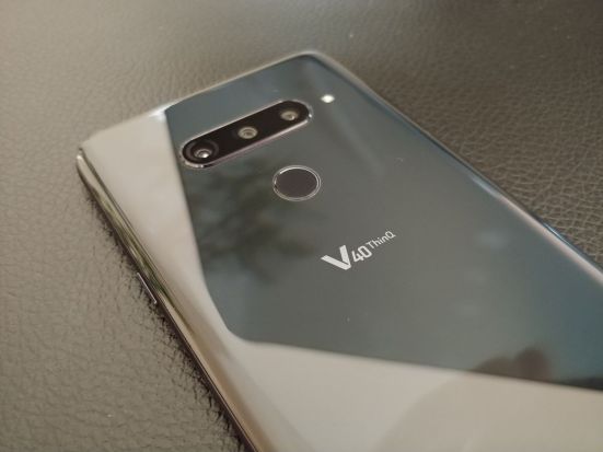 LG V40 ThinQ