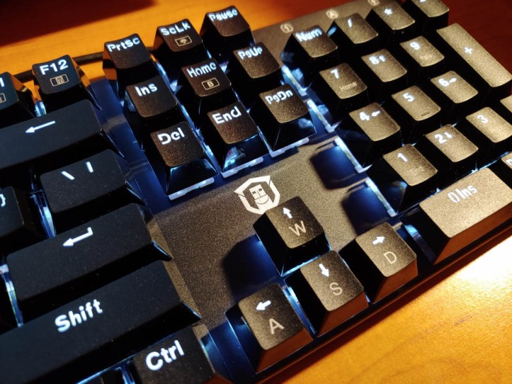 Plugable Mechanical Keyboard