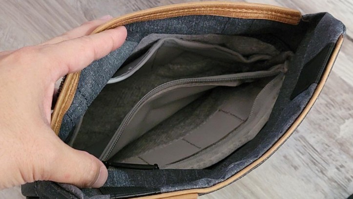 Peak Design Field Pouch V2