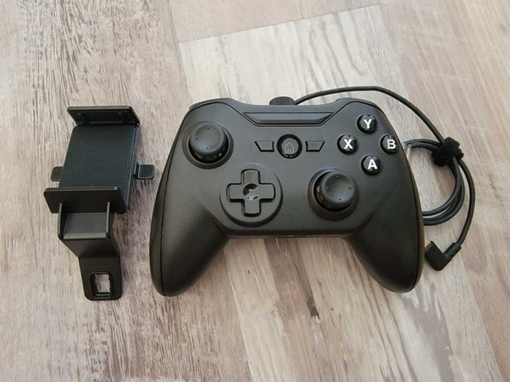 Rotor Riot Wired Game Controller