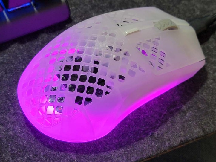 SteelSeries Apex 7 TKL and Aerox 3 Wireless