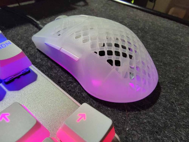 SteelSeries Apex 7 TKL and Aerox 3 Wireless