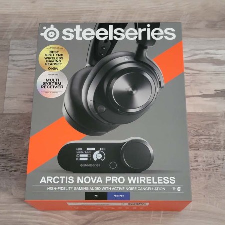 SteelSeries Arctis Nova Pro Wireless