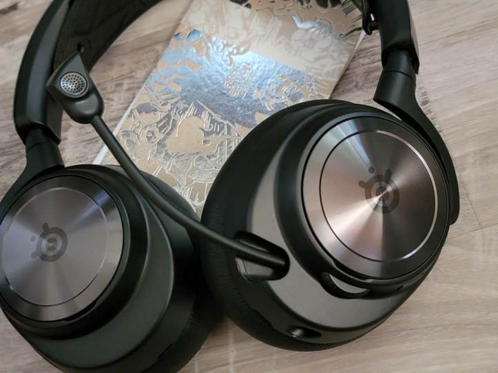 SteelSeries Arctis Nova Pro Wireless