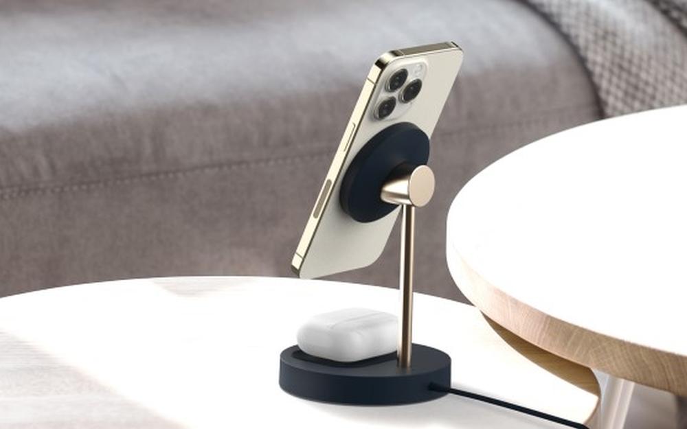 iOttie Velox Wireless Duo Stand Review The Gamer With Kids