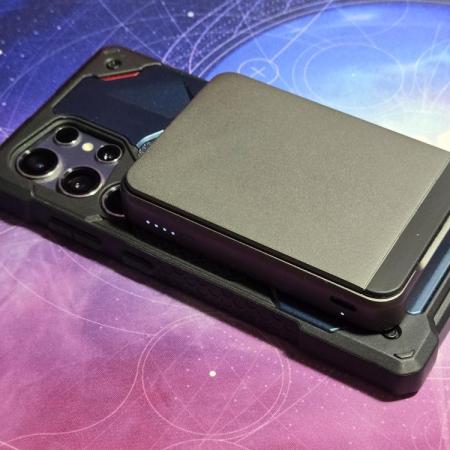 Mophie Snap+ Powerstation Mini with Stand