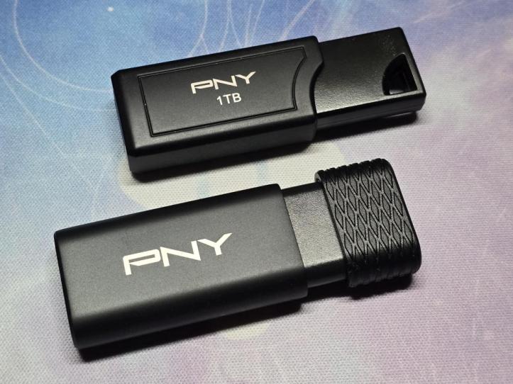 PNY PRO Elite V3 Type-C Flash Drive